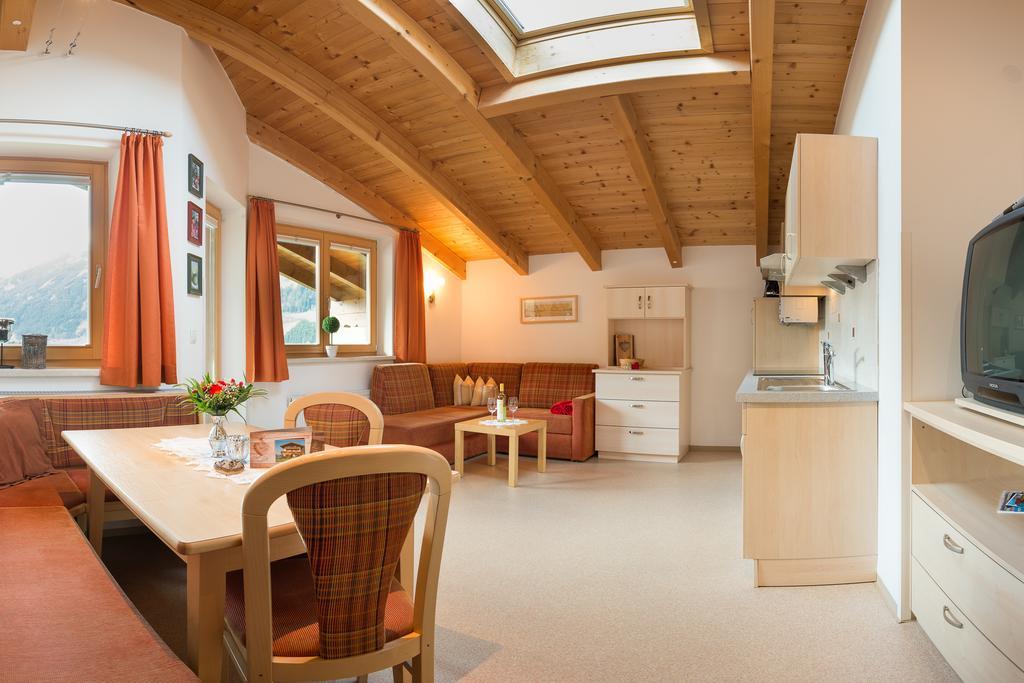 Hotel Haus Fernblick Neustift im Stubaital Pokoj fotografie
